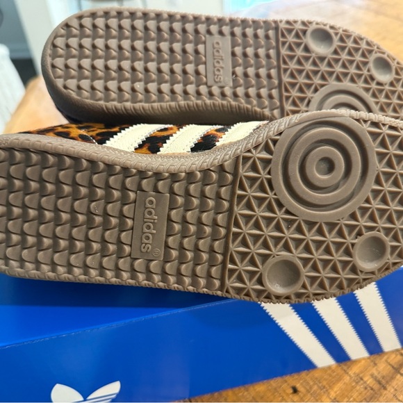 Adidas Samba OG Shoes Cheetah Print - Picture 5 of 10
